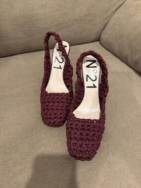 N21 burgundy heels